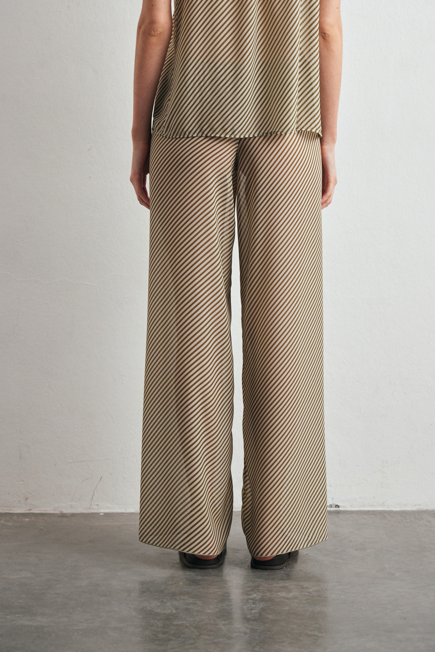 awada_pantalon-pravia_09-14-2025__picture-61514
