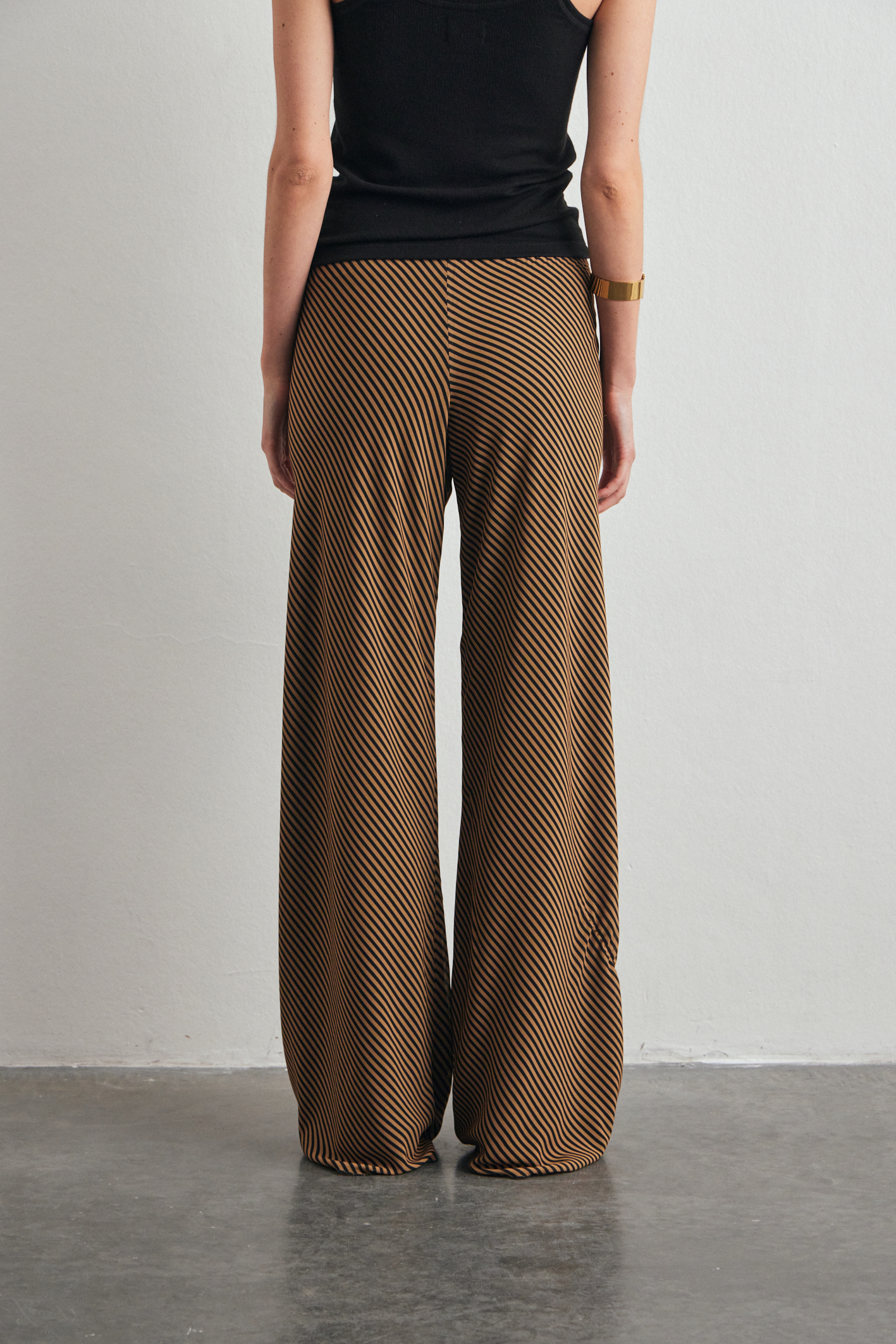 awada_pantalon-pravia_09-14-2025__picture-61660