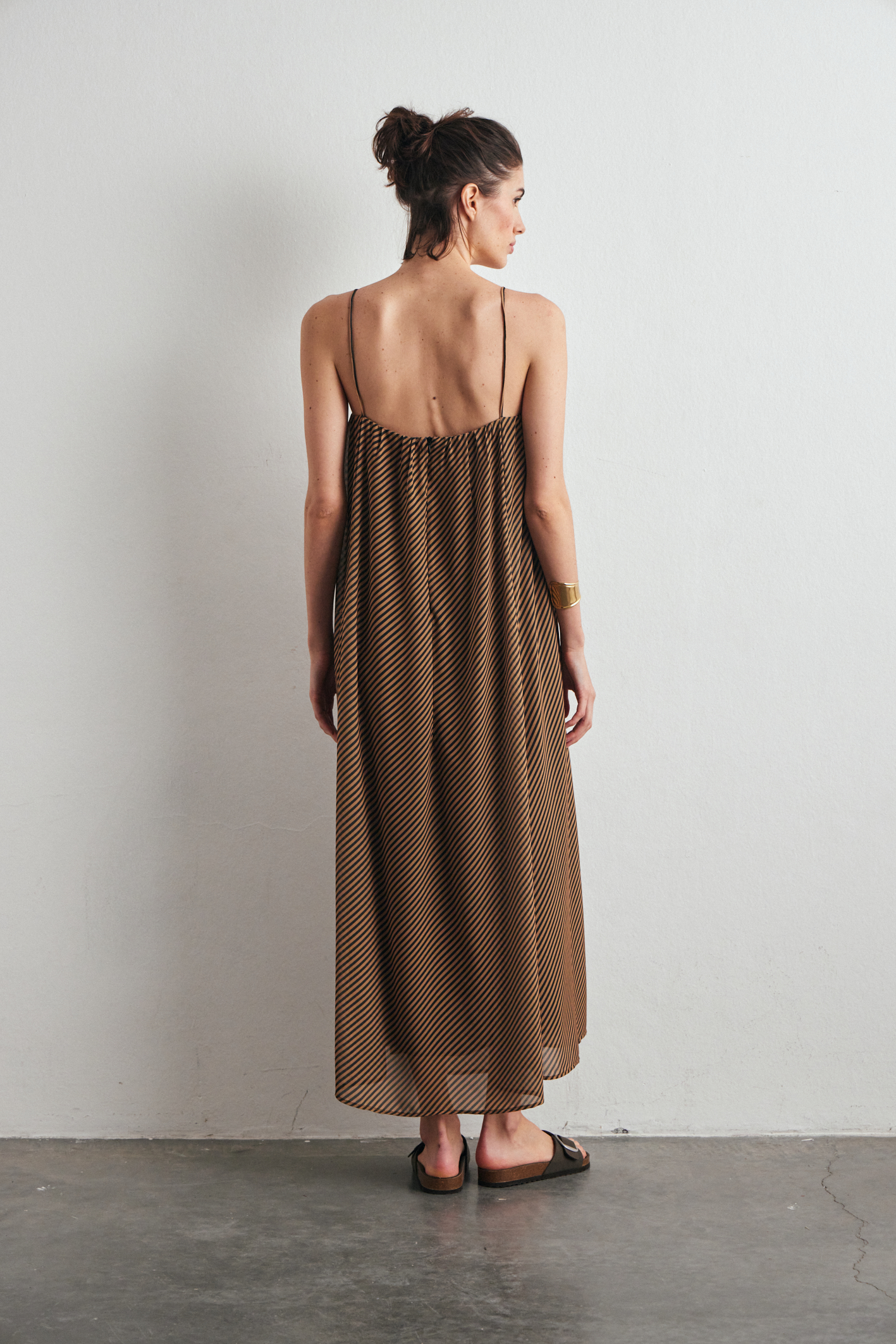 awada_vestido-pravia_46-06-2025__picture-61967