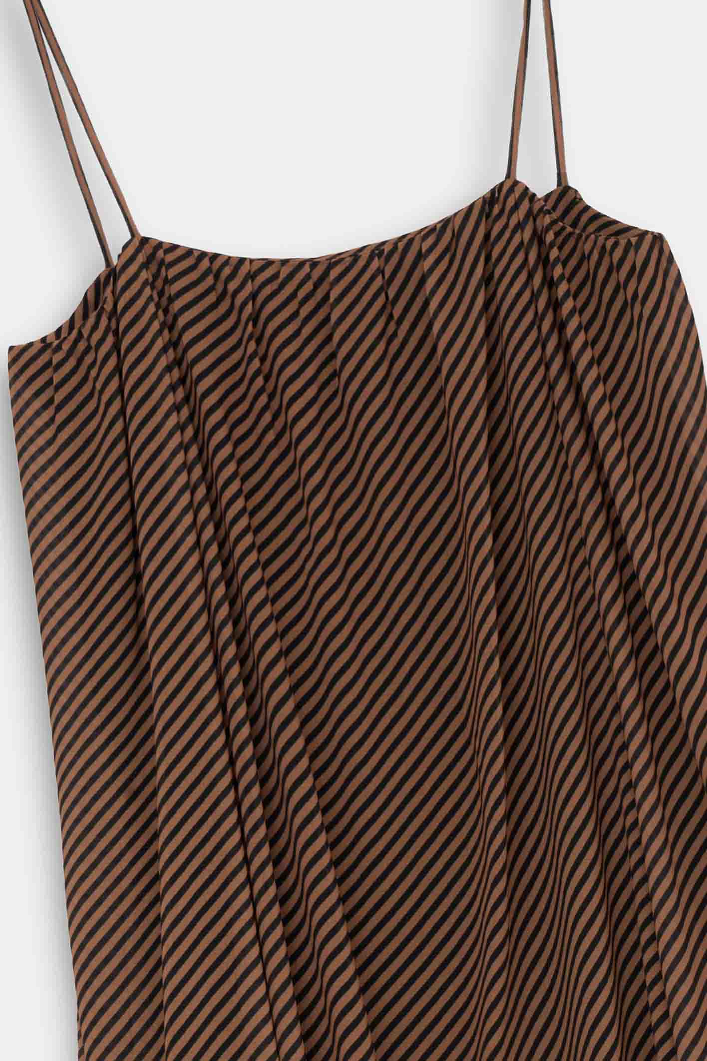 awada_vestido-pravia_46-06-2025__picture-61979