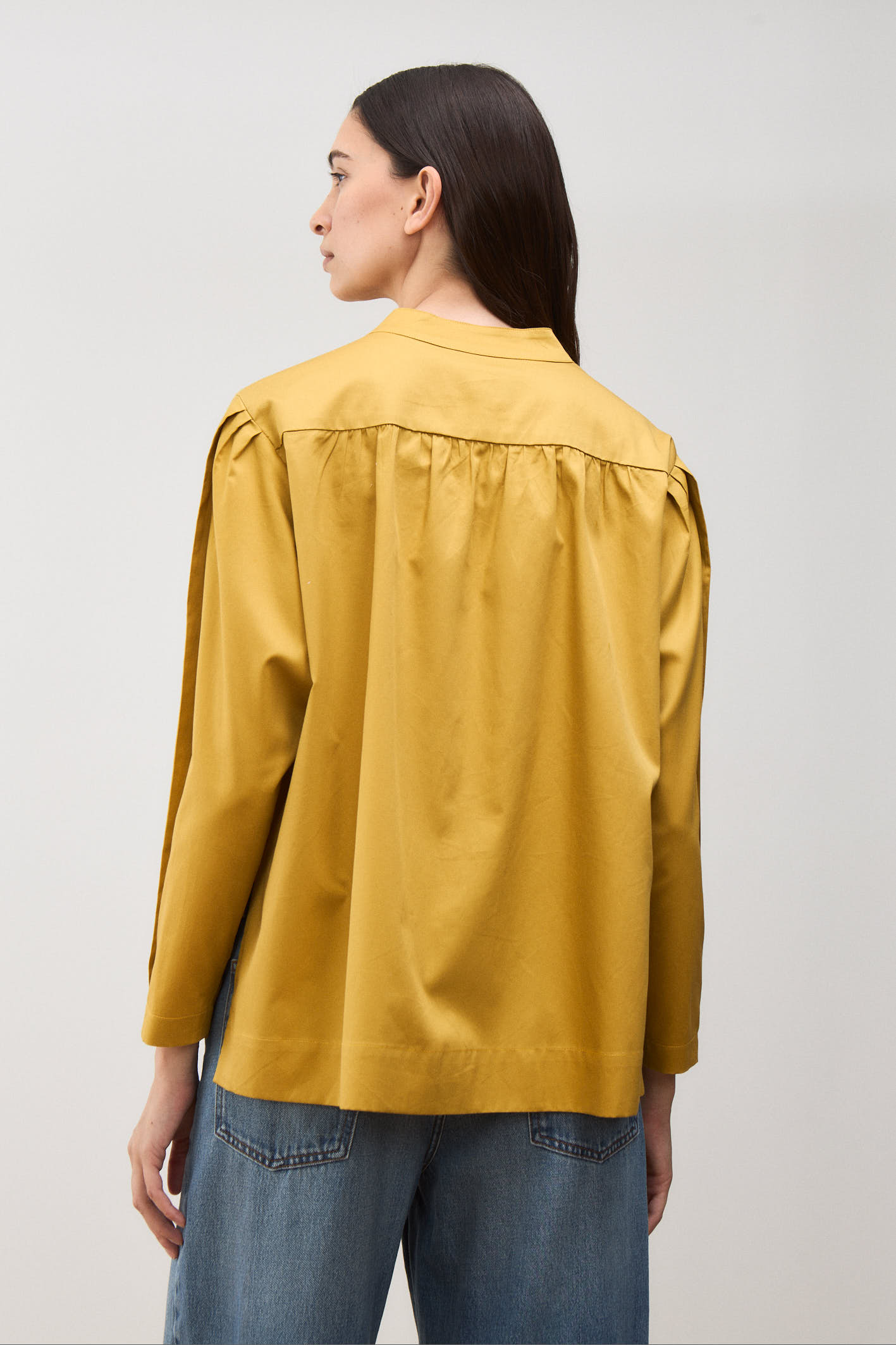 awada_camisa-avila_51-19-2026__picture-63529