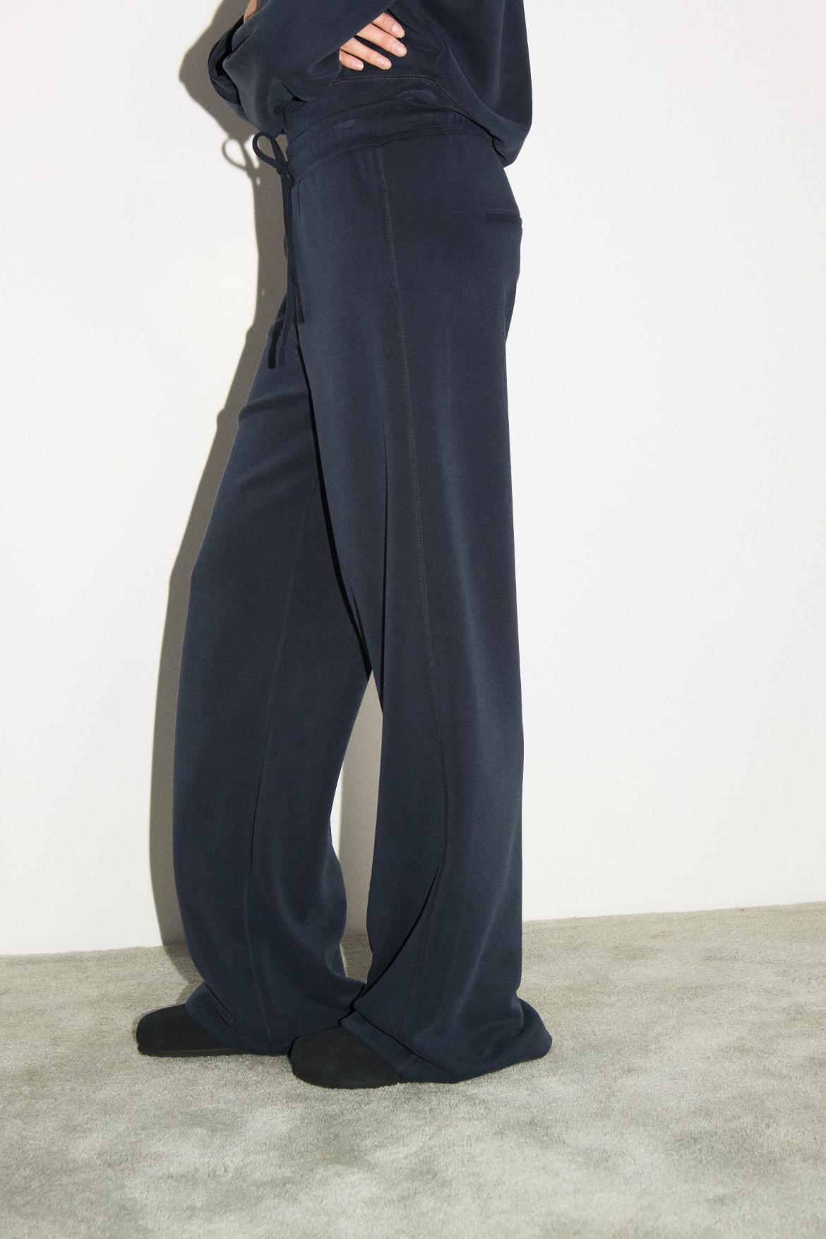awada_pantalon-tivoli_51-09-2026__picture-63999