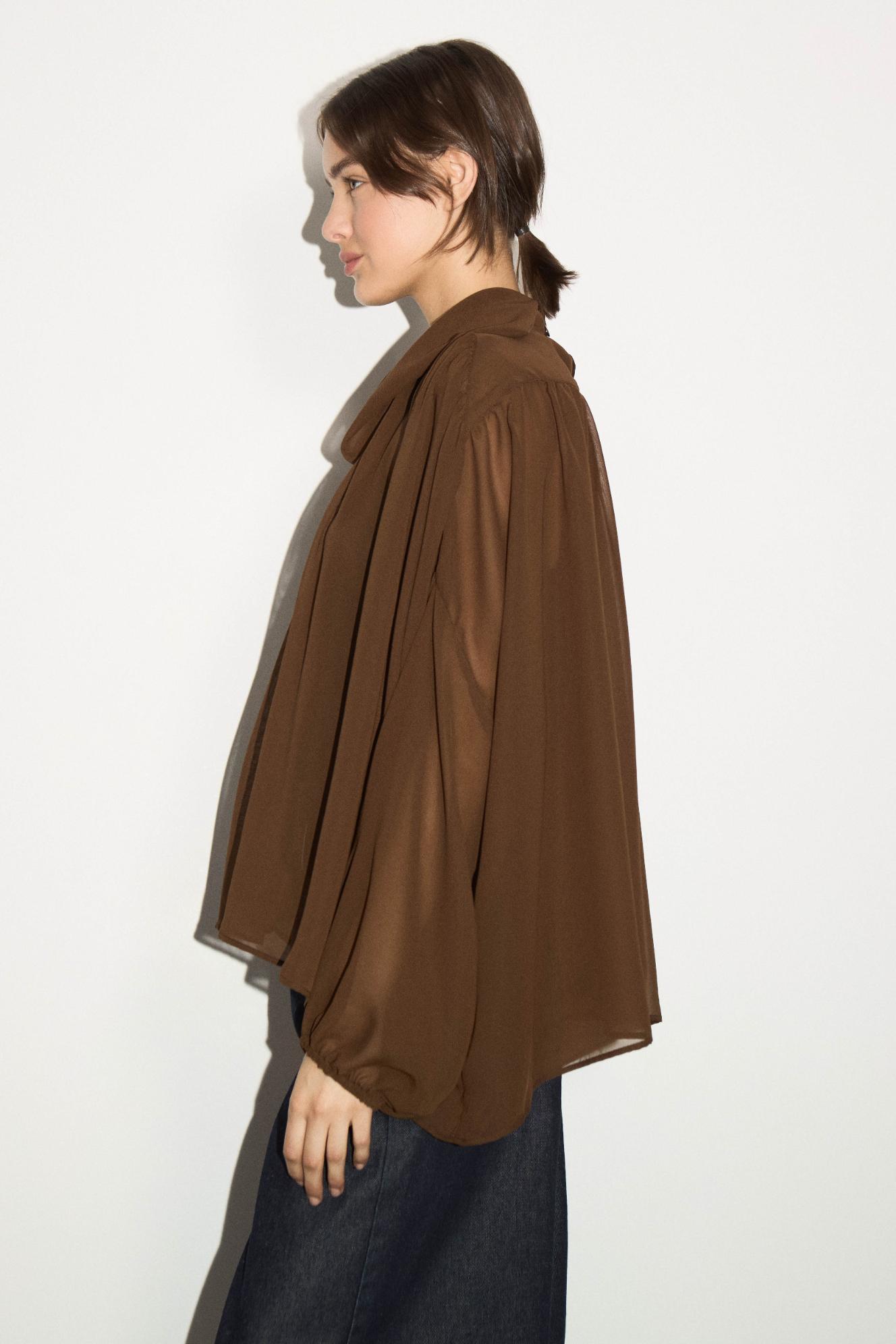 awada_blusa-chiavari_45-09-2026__picture-64031