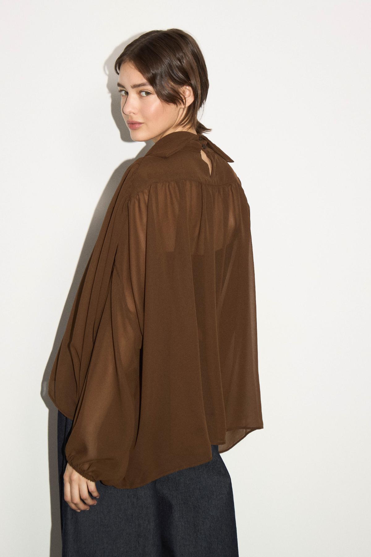 awada_blusa-chiavari_45-09-2026__picture-64032