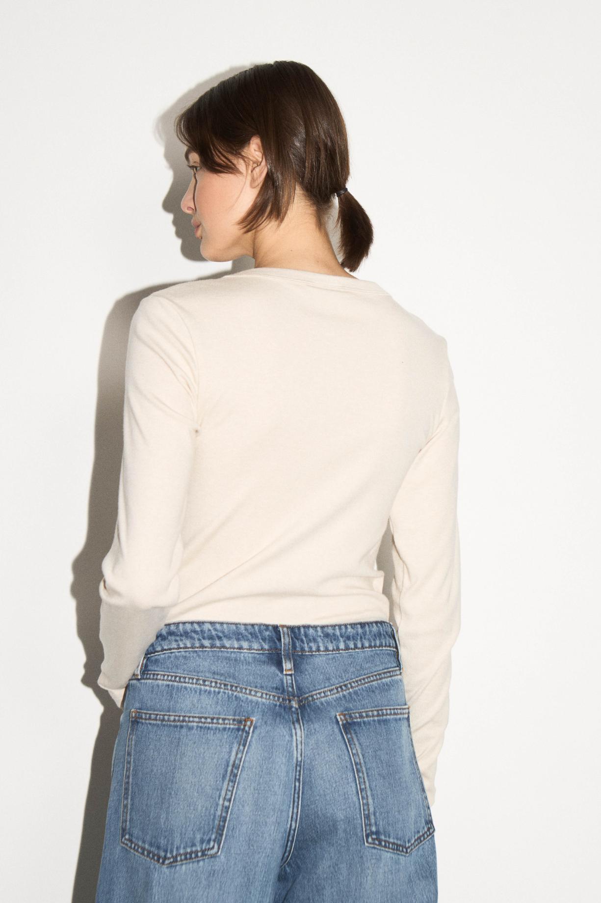 awada_remera-mallare_54-09-2026__picture-64125