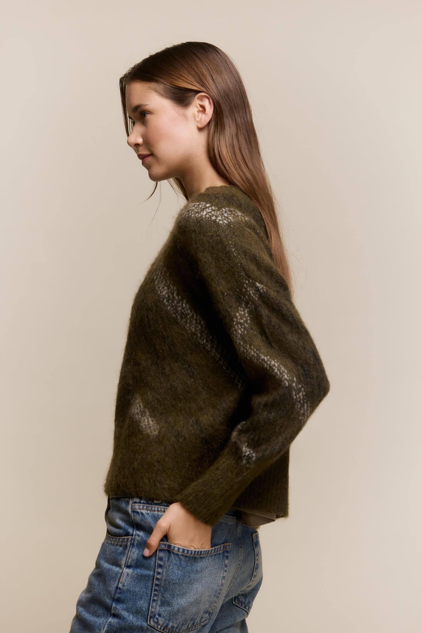 awada_sweater-mohair_31-19-2026__picture-64270