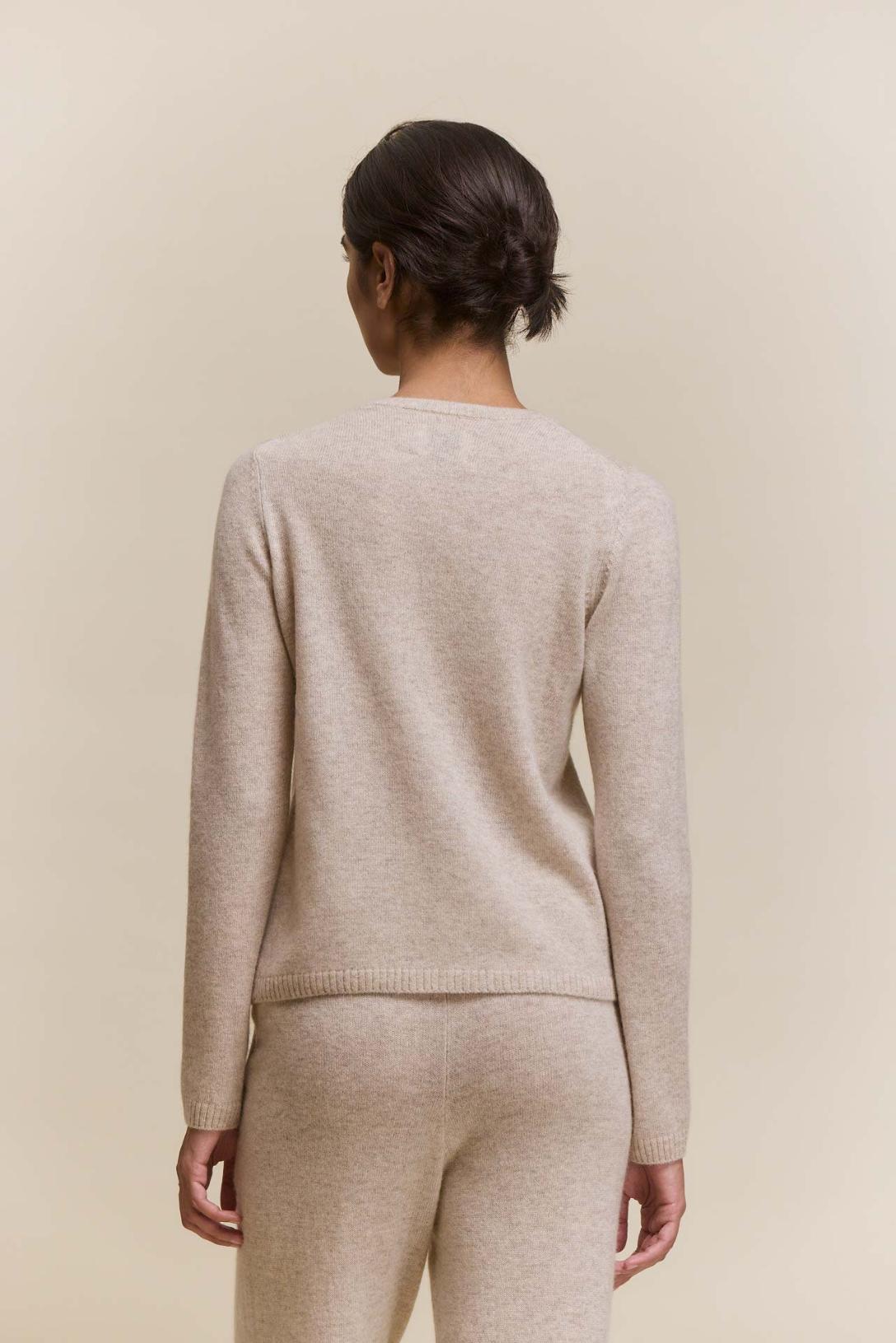 awada_sweater-liviano-cashmere_28-23-2026__picture-64319