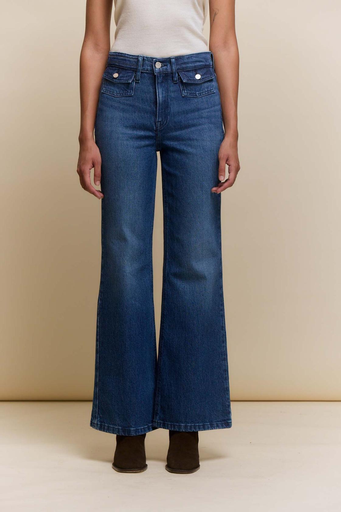 awada_jean-flare-blue_19-23-2026__picture-64334