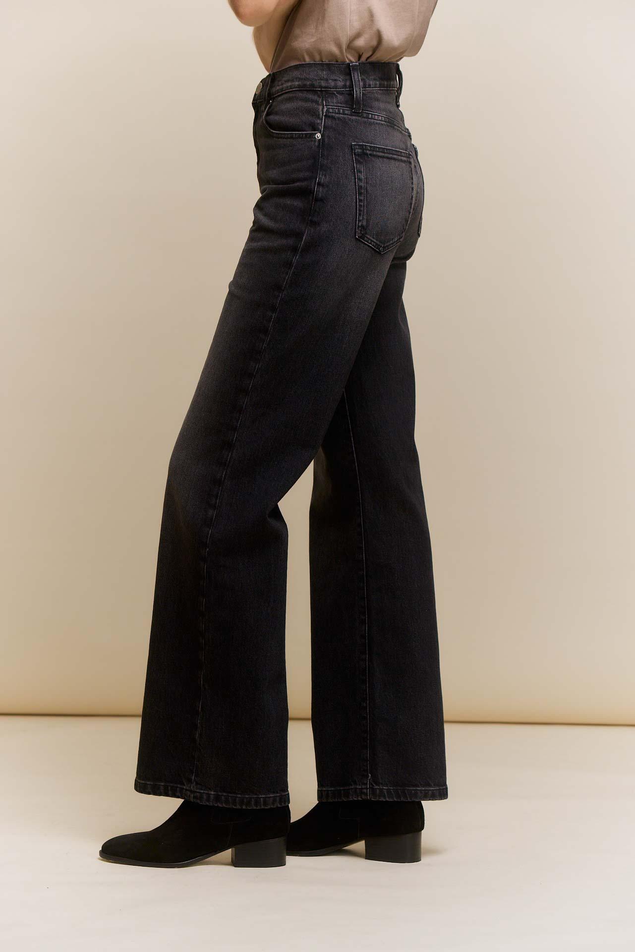 awada_jean-straight-grey_36-19-2026__picture-64553