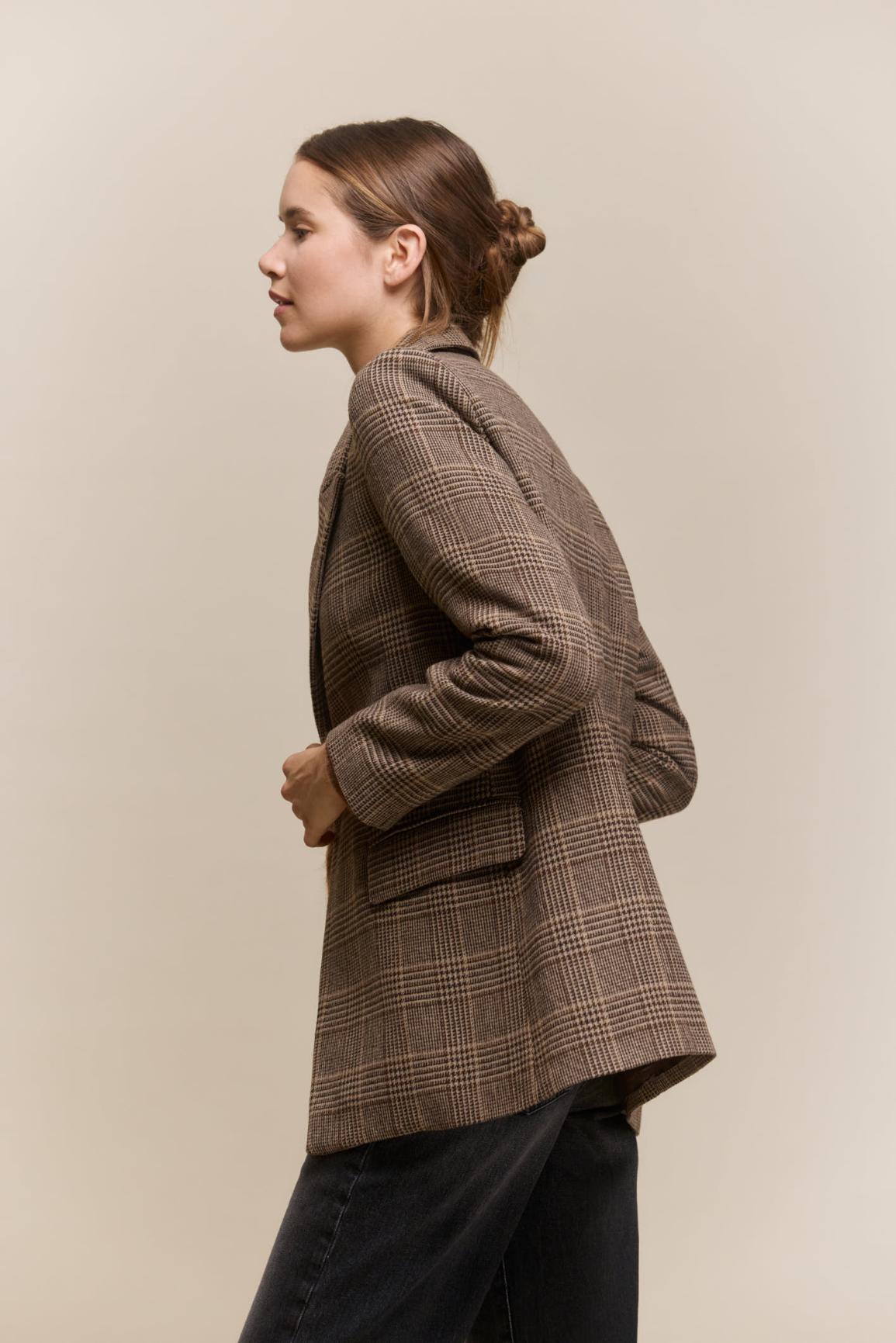 awada_blazer-tramado_46-09-2026__picture-64580