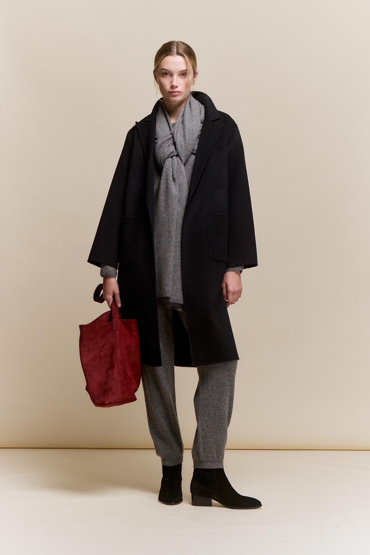 awada_tapado-lana-bolsillos_47-19-2026__picture-64656