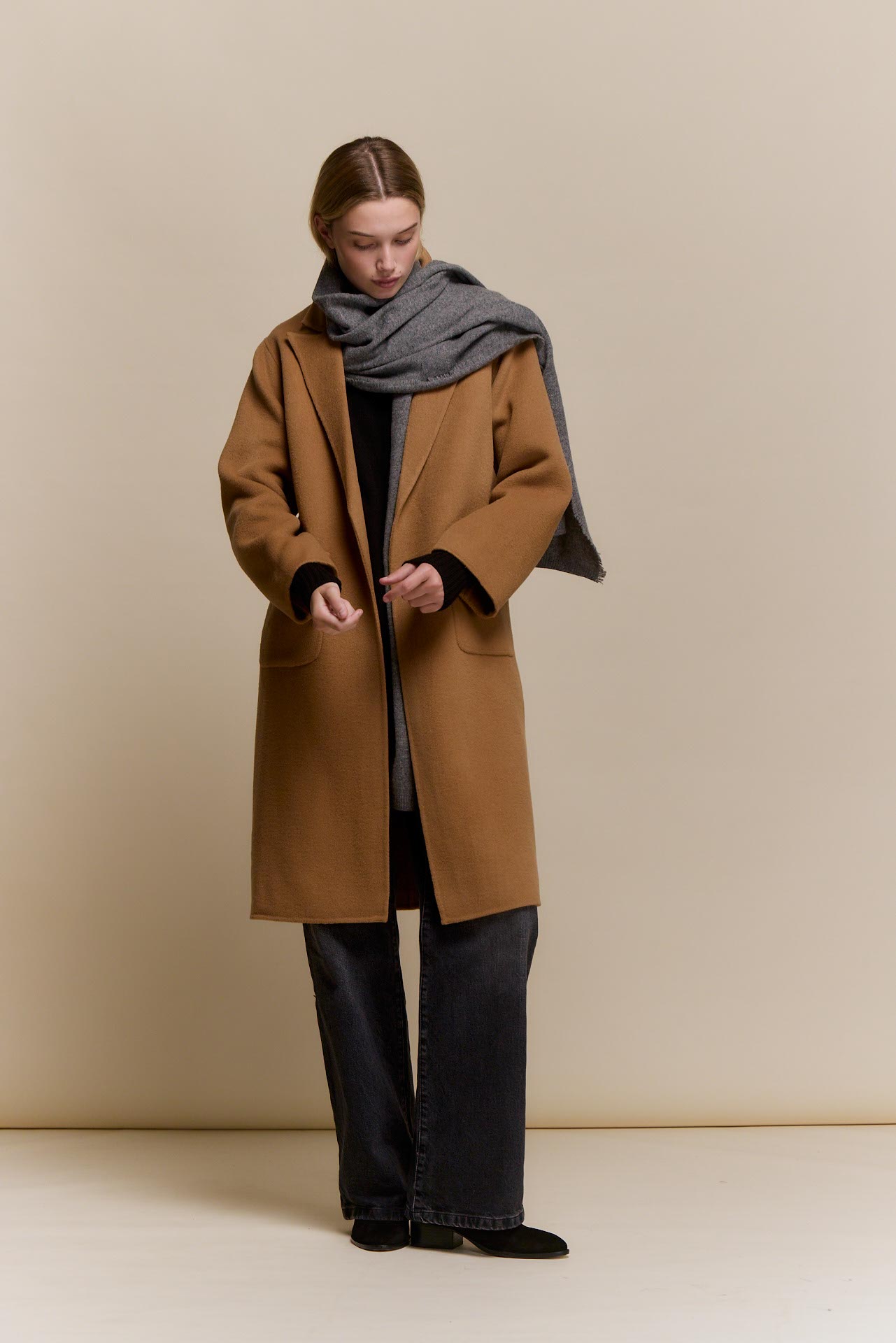 awada_tapado-lana-bolsillos_47-19-2026__picture-64664