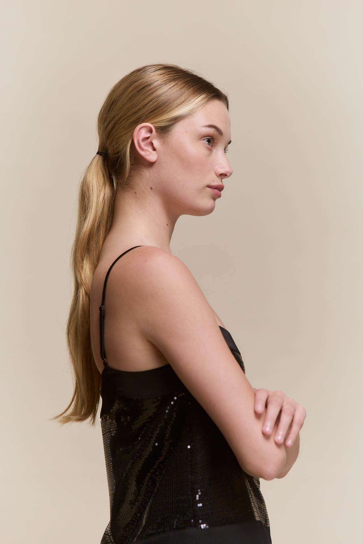 awada_top-de-lentejuelas_44-23-2026__picture-64849