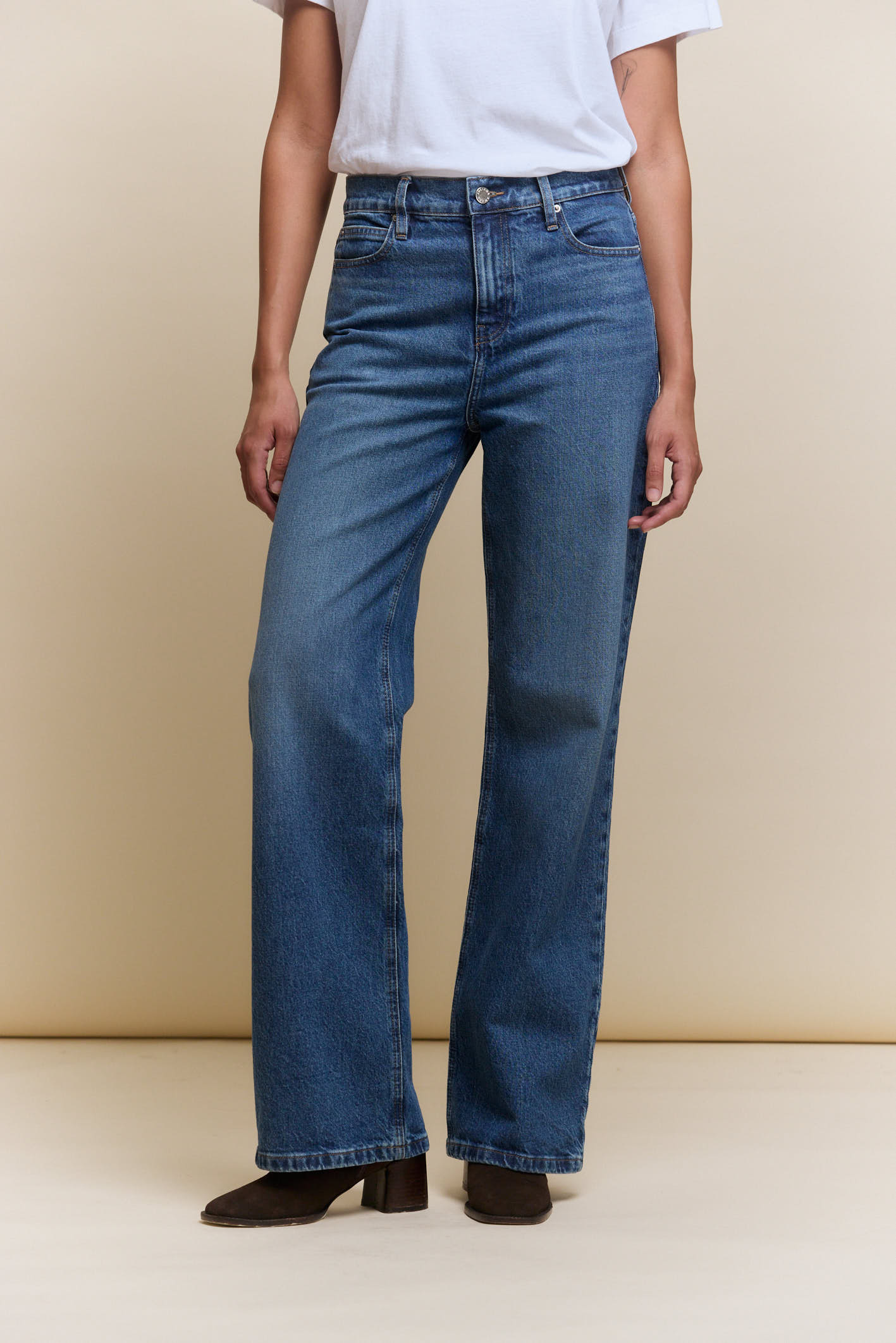 awada_jean-straight-blue_01-23-2026__picture-64869