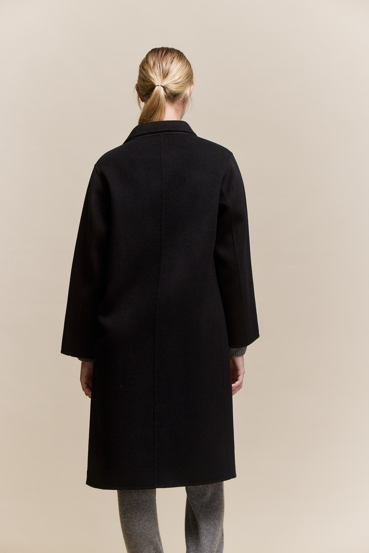 awada_tapado-lana-bolsillos_47-19-2026__picture-64895