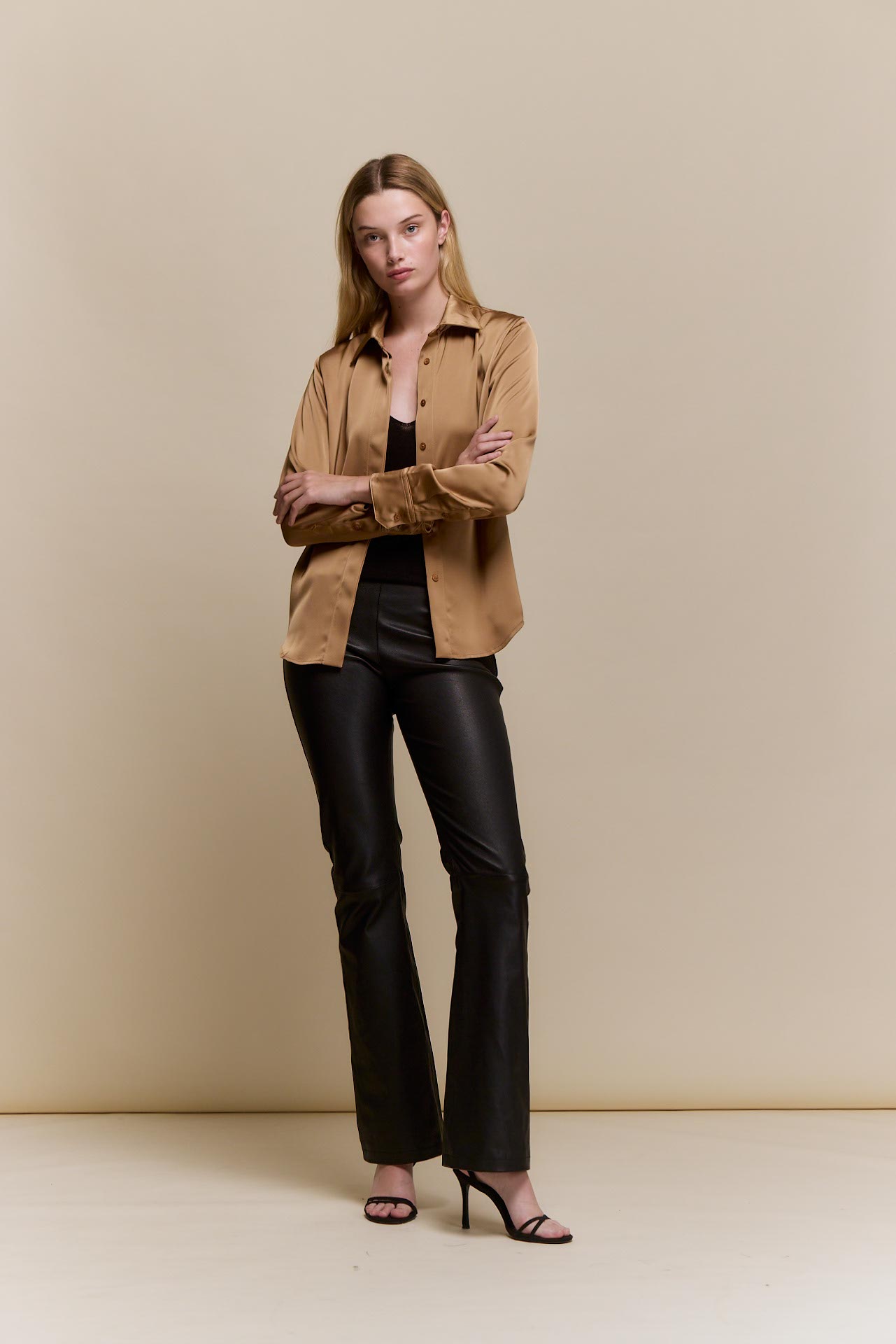 awada_camisa-saten_31-09-2026__picture-65047