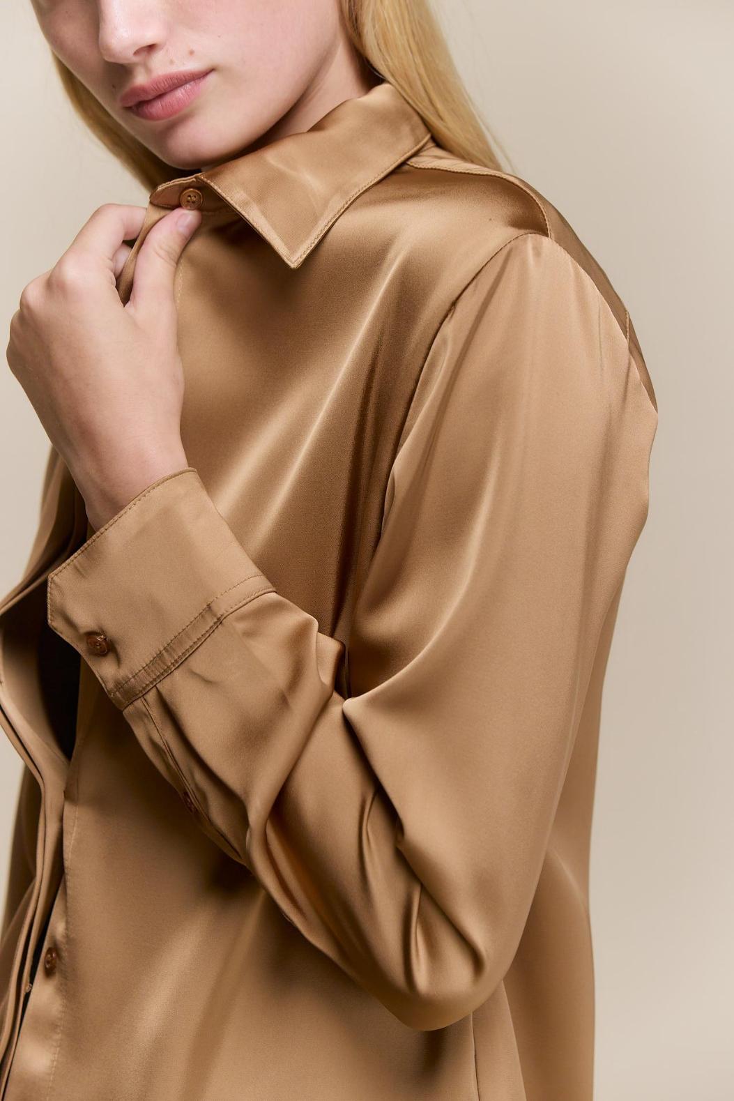 awada_camisa-saten_31-09-2026__picture-65051