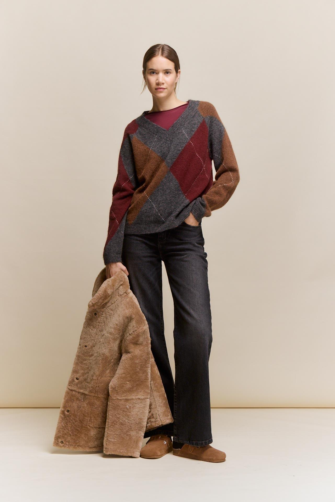awada_sweater-rombos_38-09-2026__picture-65082