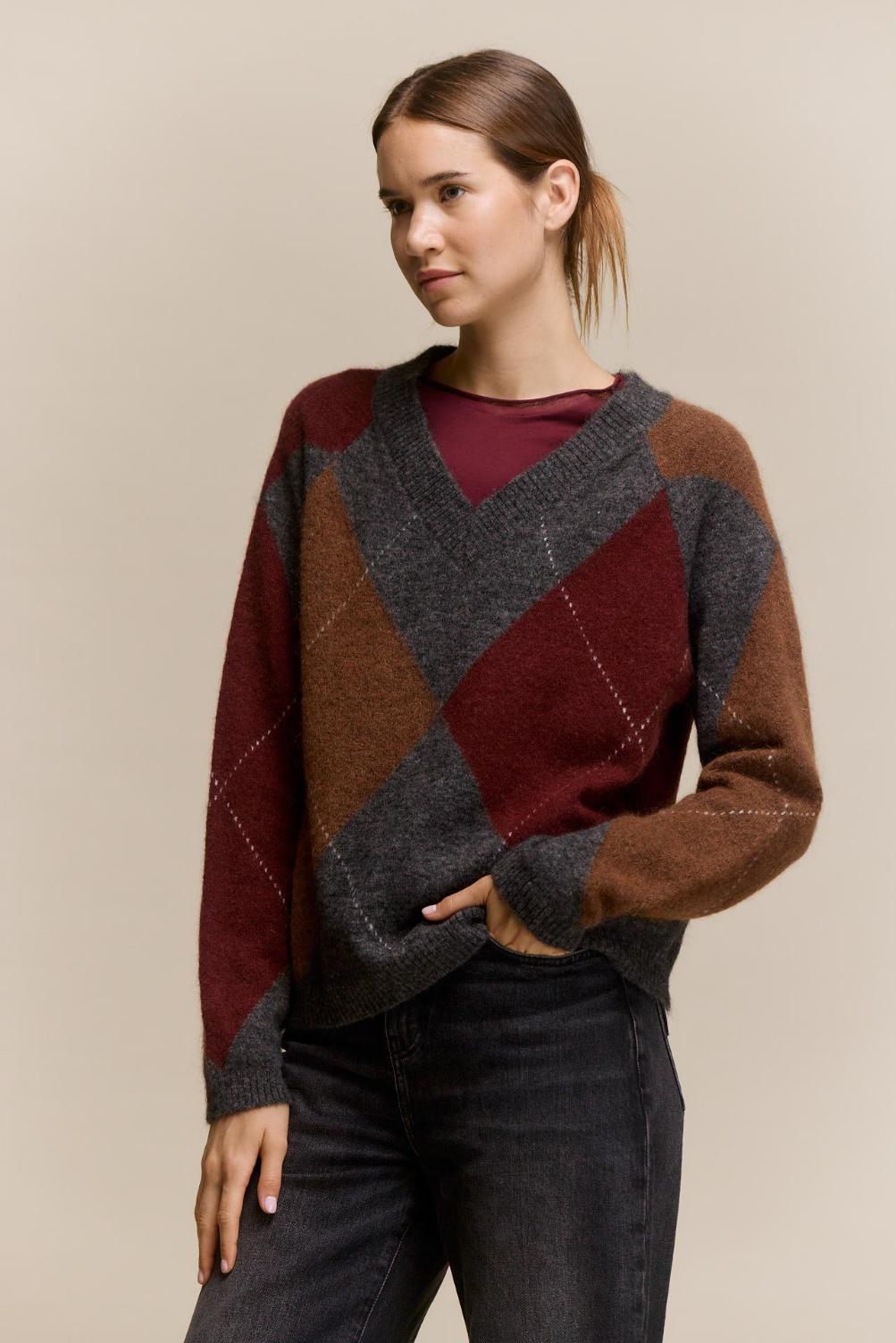 awada_sweater-rombos_38-09-2026__picture-65083