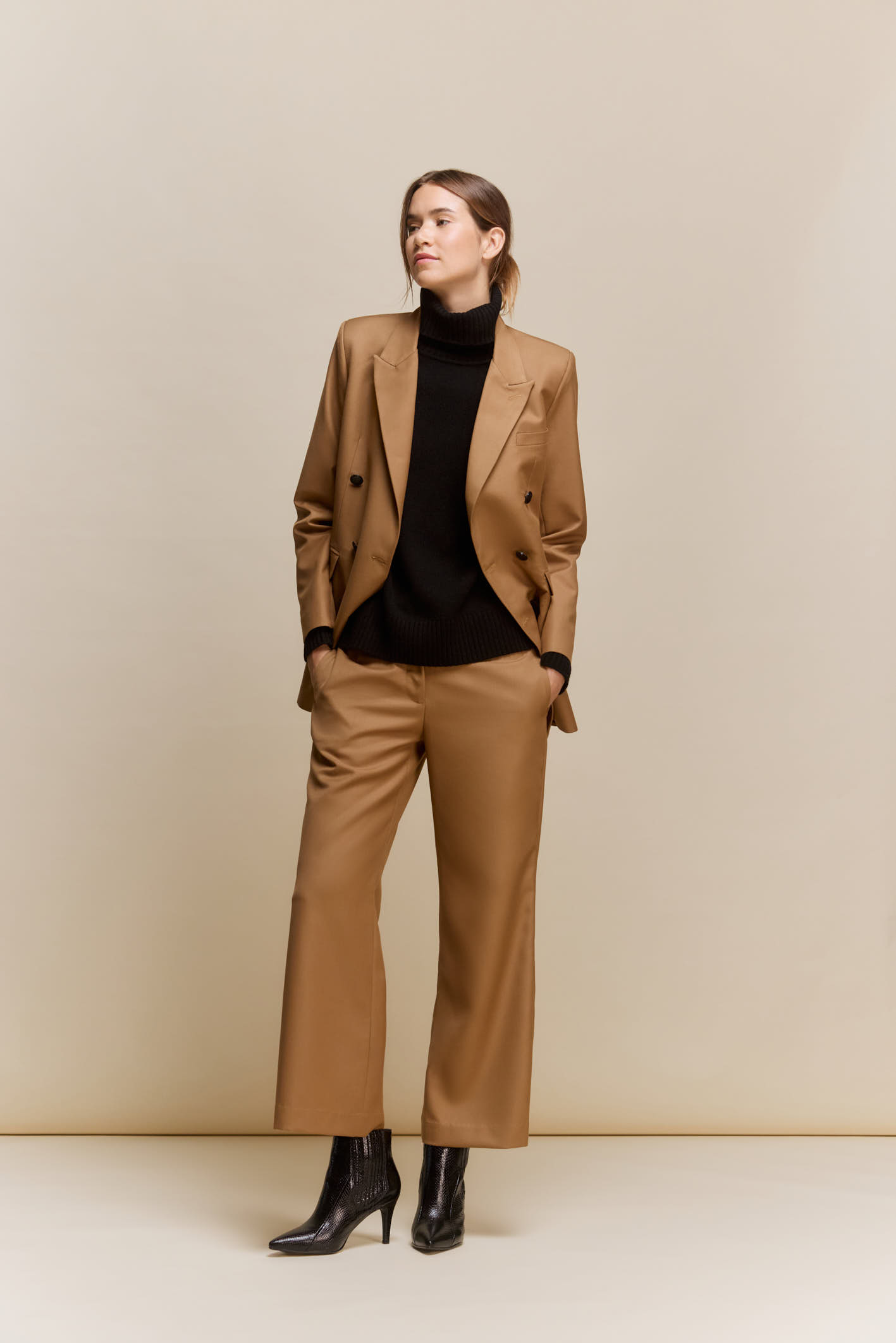 awada_blazer-botones_58-10-2026__picture-65108