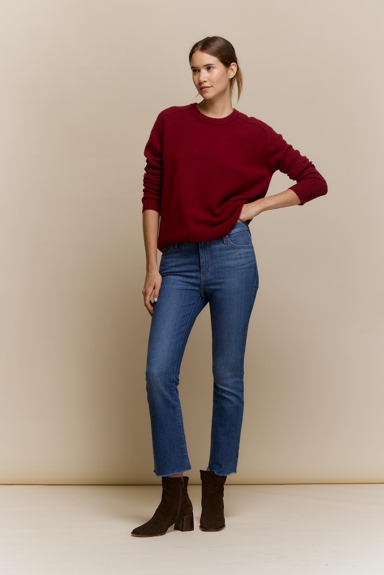 awada_jean-bootcut-crop_58-09-2026__picture-65136