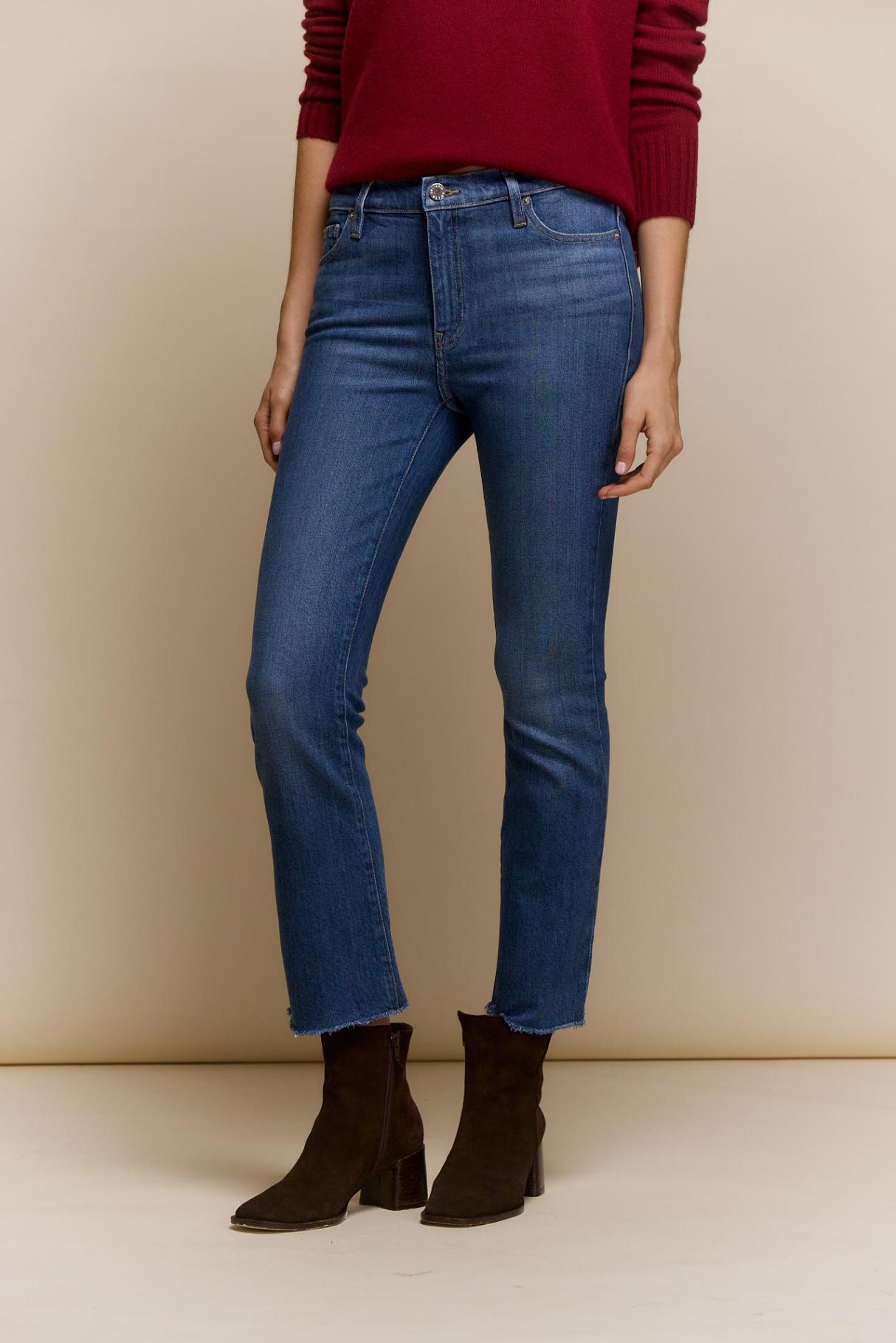 awada_jean-bootcut-crop_58-09-2026__picture-65137