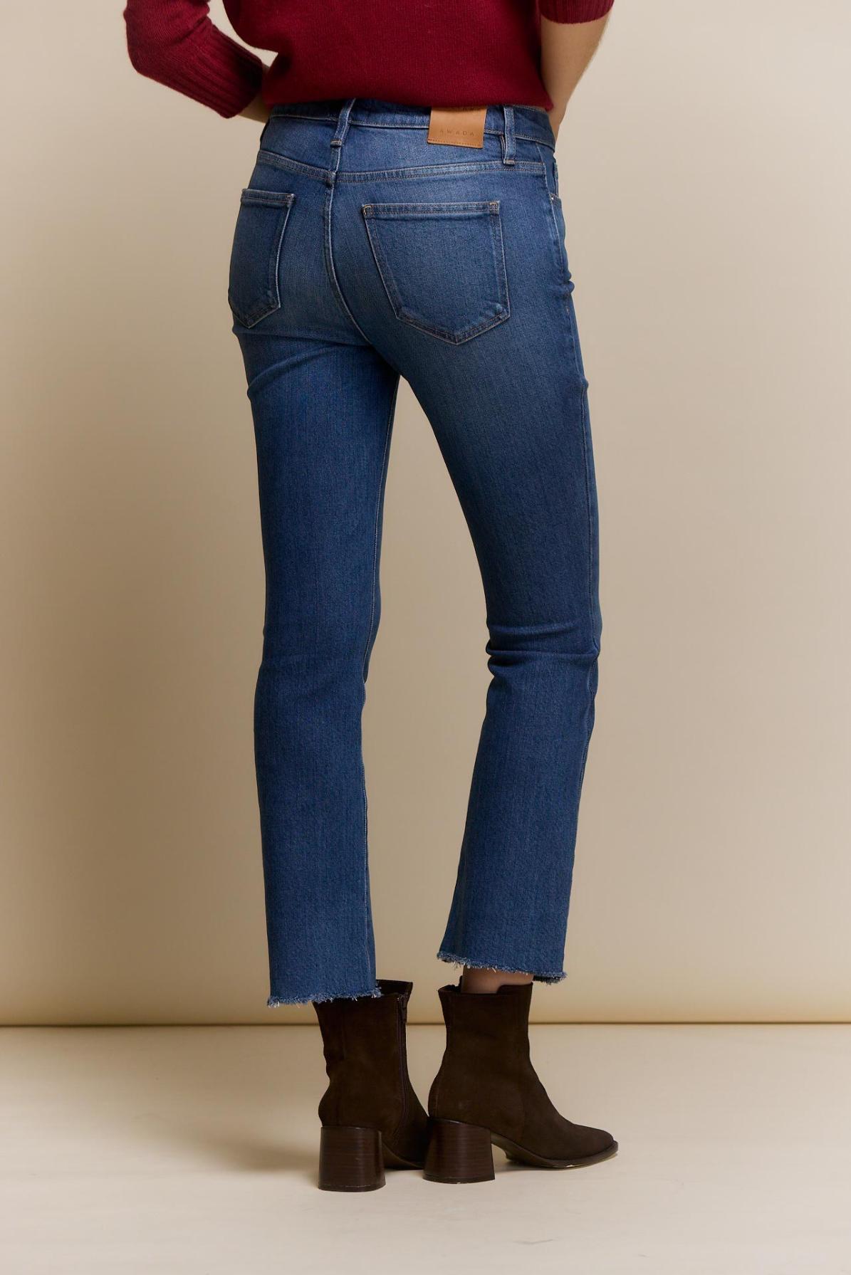 awada_jean-bootcut-crop_58-09-2026__picture-65139