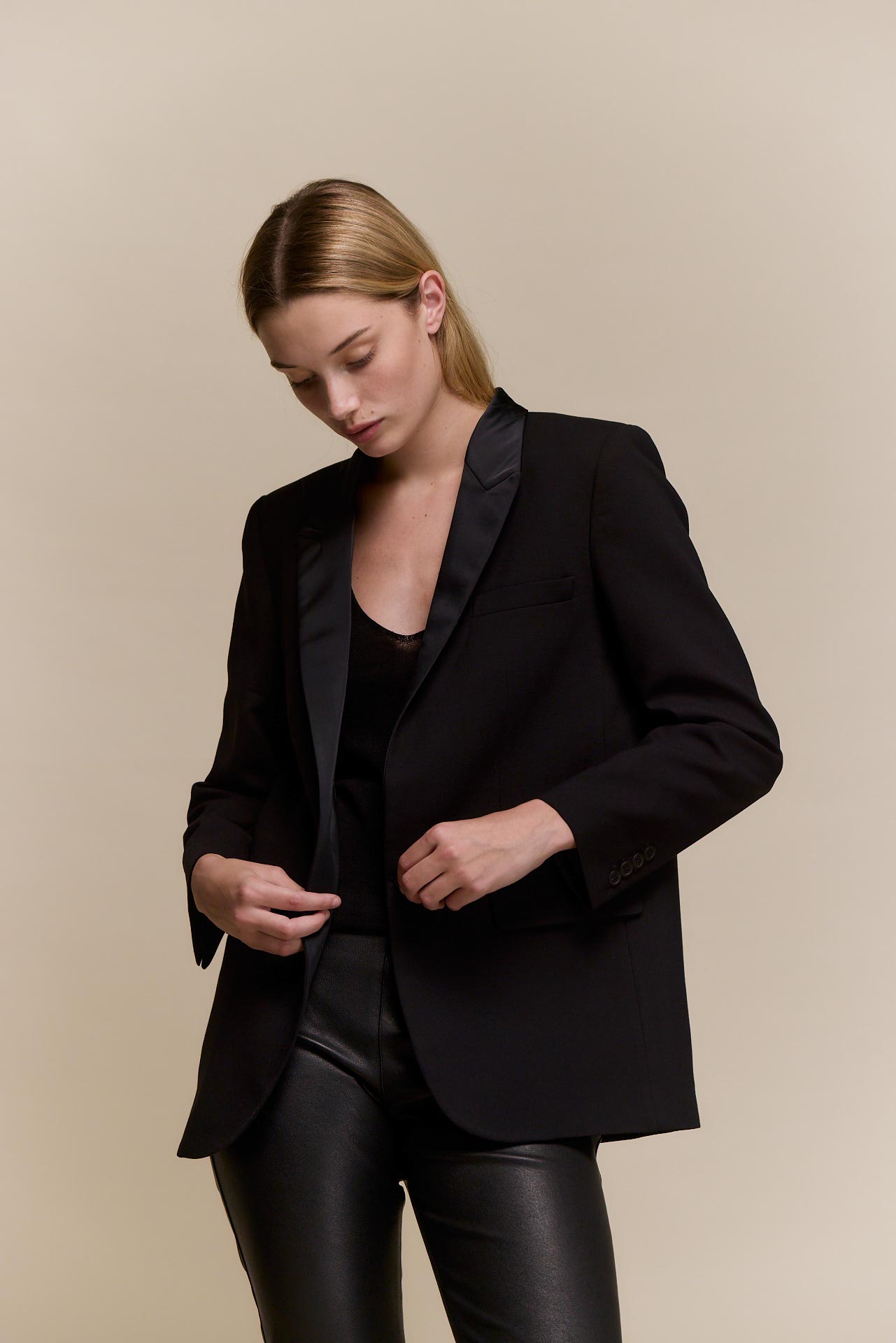 awada_blazer-smoking_29-29-2026__picture-65170