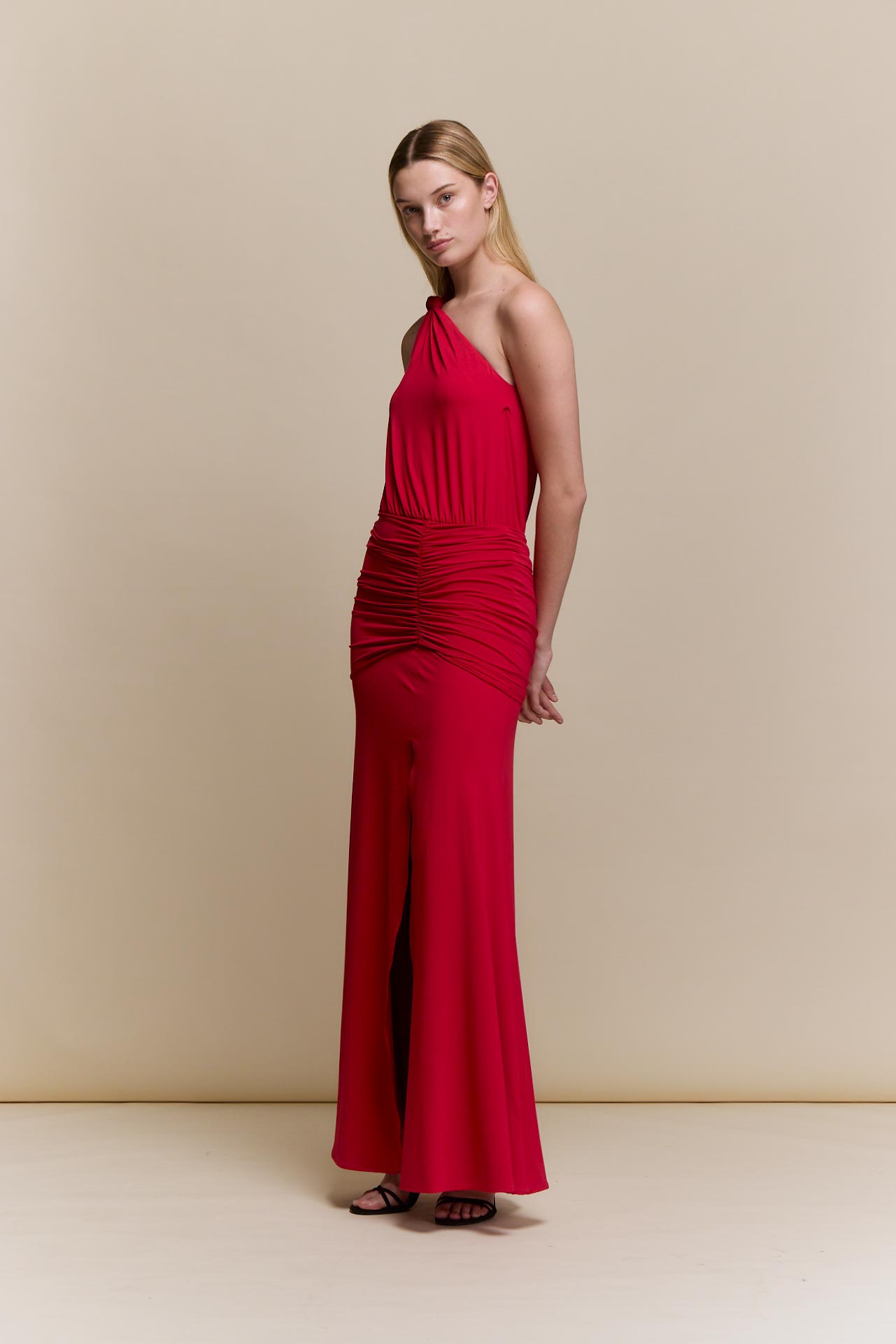 awada_vestido-largo-nudo_40-09-2026__picture-65179