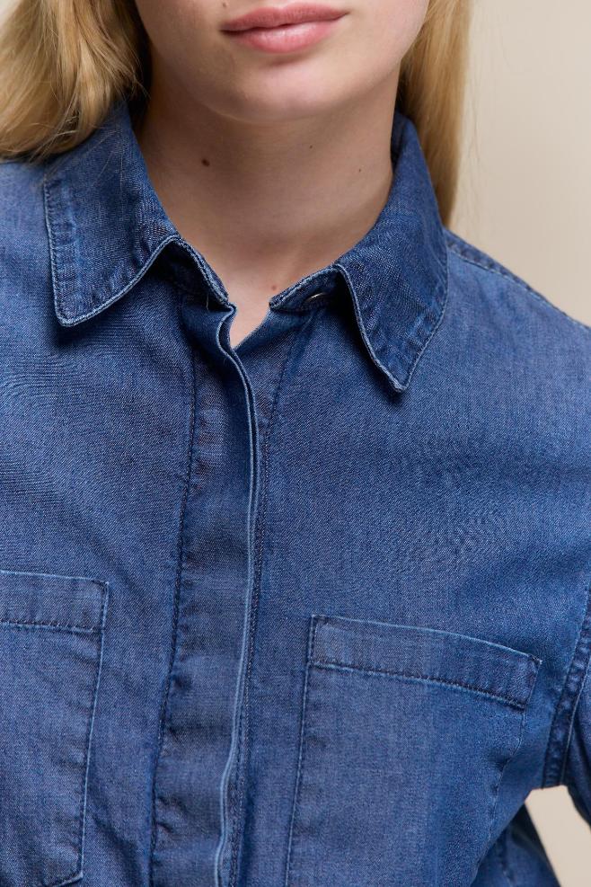 awada_camisa-denim-bolsillos_56-09-2026__picture-65191