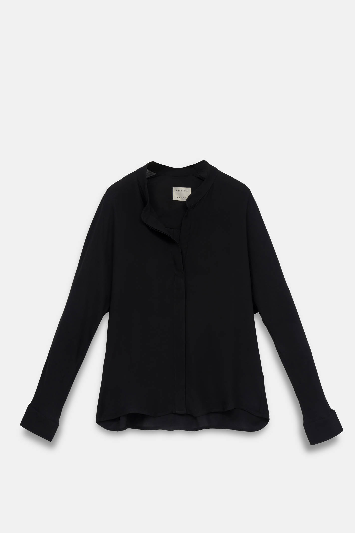 awada_blusa-basica_39-09-2026__picture-65356